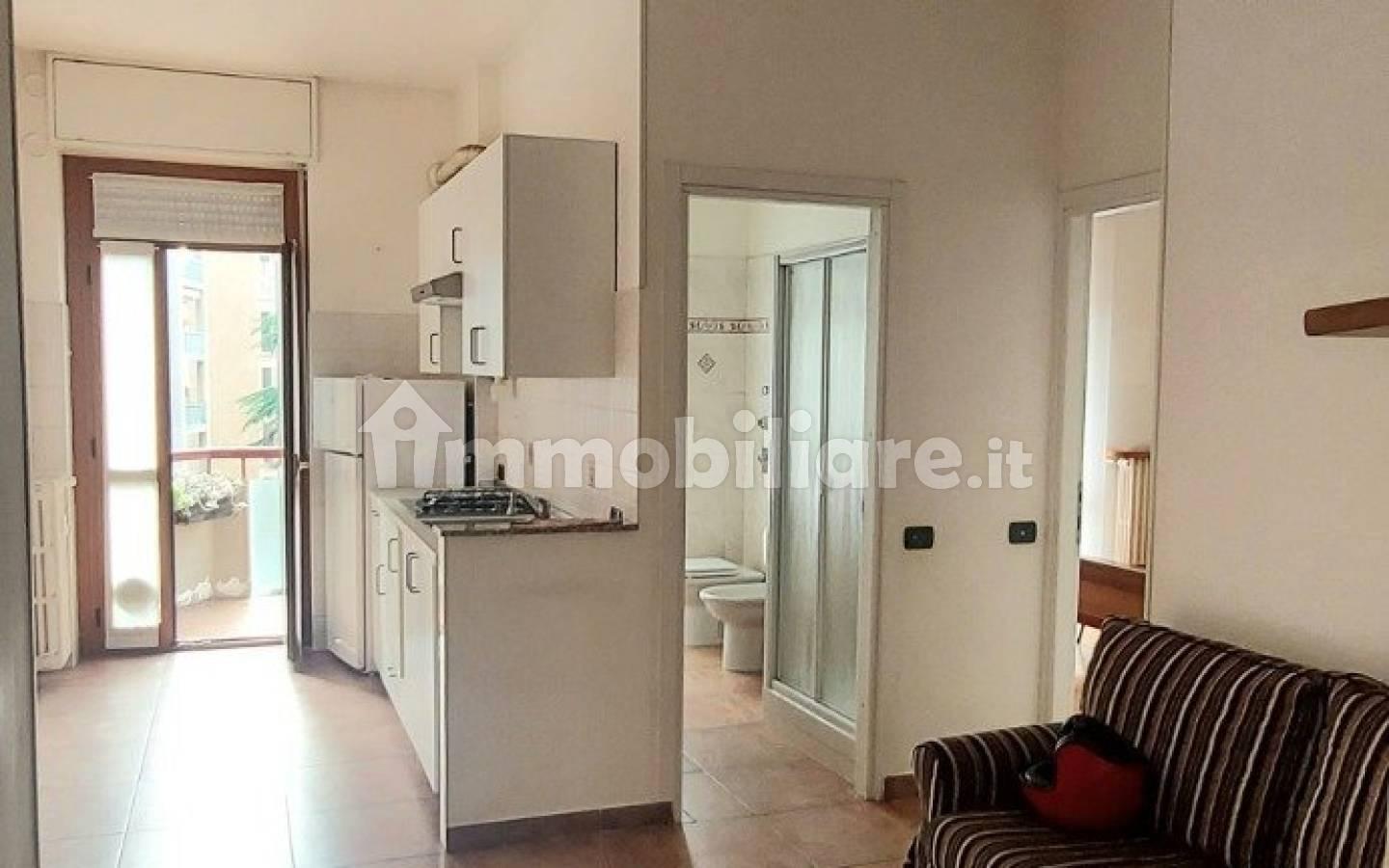Bilocale via Oslavia 13, San Biagio, Monza