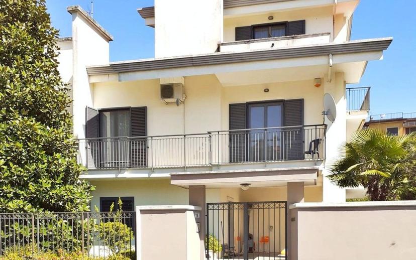 Villa bifamiliare via Casilina Nord 16, Tribunale, Frosinone — foto 13 di 35
