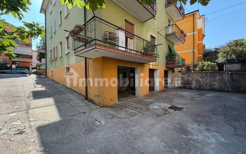 Trilocale via Rinaldo da Villafranca 11, Borgo Venezia, Verona — foto 4 di 25