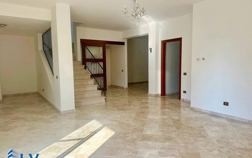 Villa bifamiliare via Casilina Nord 16, Tribunale, Frosinone — foto 2 di 35
