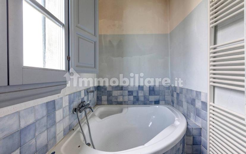 Appartamento piazza della Pieve 6, Centro, Bucine — foto 24 di 63