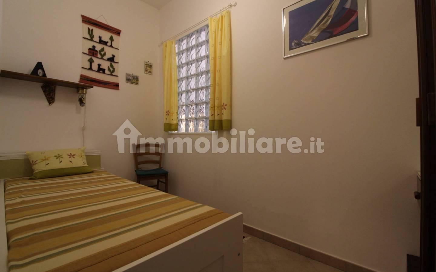 Trilocale via Magnone 24, Centro, Ceriale