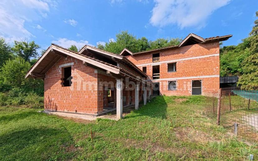 Rustico via Boffalora 10, Varano Borghi — foto 2 di 55