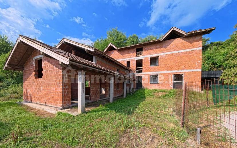 Rustico via Boffalora 10, Varano Borghi — foto 19 di 55