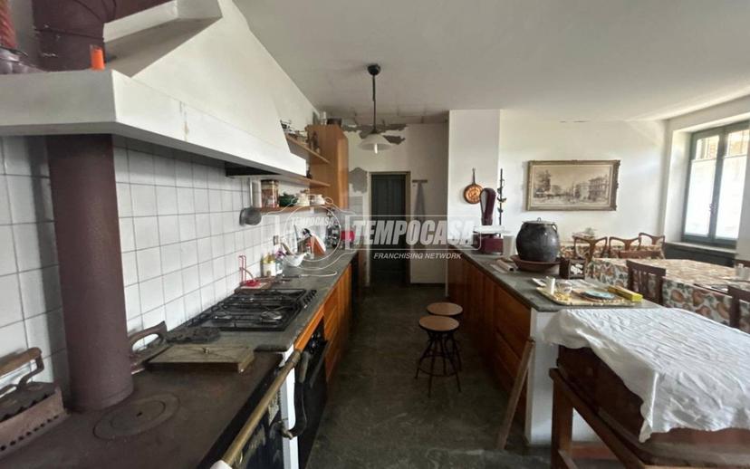 Terratetto unifamiliare 235 m², da ristrutturare, Centro, Cunico — foto 10 di 24