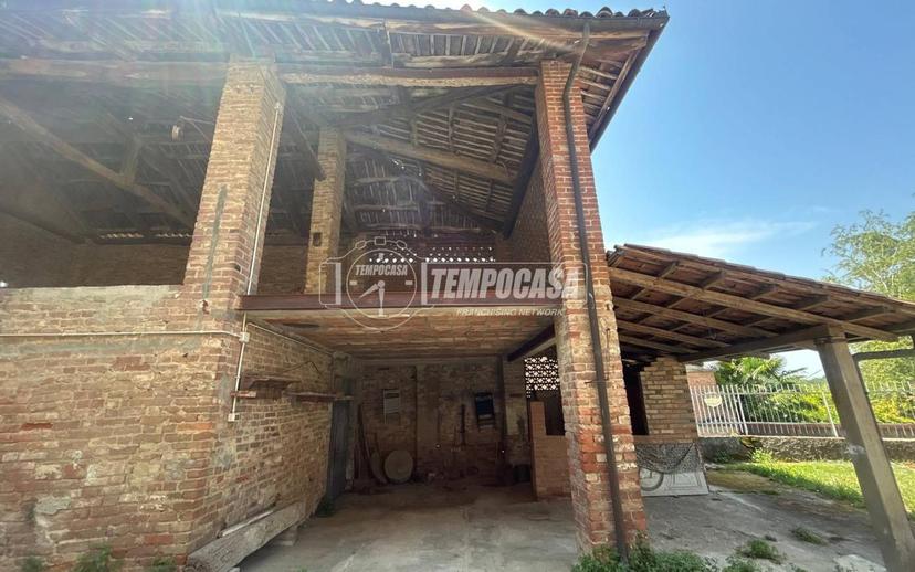 Terratetto unifamiliare 235 m², da ristrutturare, Centro, Cunico — foto 8 di 24
