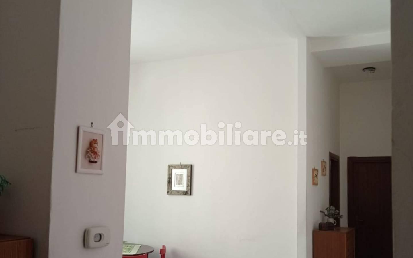 Bilocale via Gioacchino da Fiore, Centro, Paola