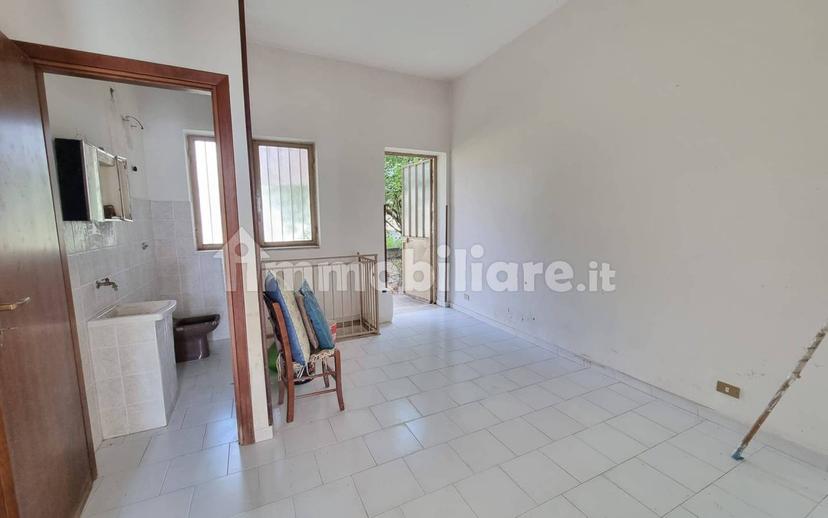 Trilocale via F. di Benedetto 26, Centro, Montemiletto — foto 5 di 20