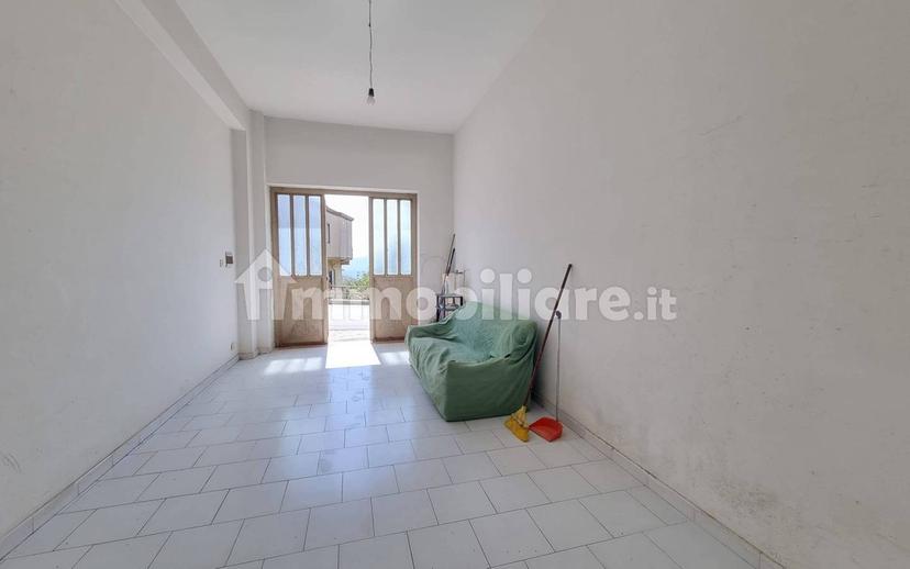 Trilocale via F. di Benedetto 26, Centro, Montemiletto — foto 4 di 20