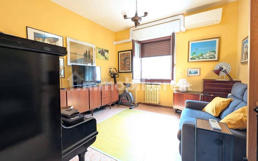 Trilocale piazzale della Stazione 25, Stazione - Ticinello, Pavia — foto 2 di 21