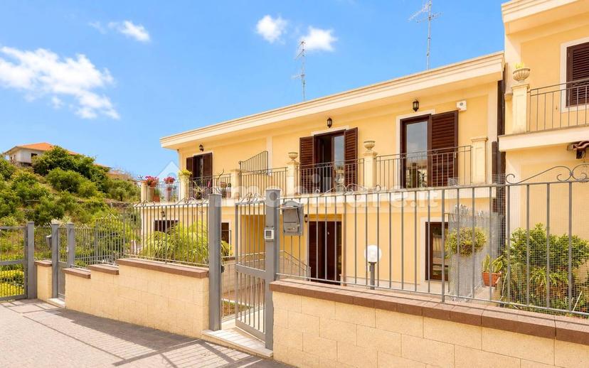 Villa a schiera 4 locali, ottimo stato, Mangano, Guardia, San Giovanni Bosco, Acireale — foto 5 di 16