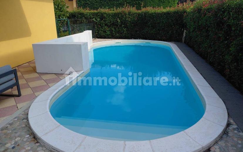 Villa bifamiliare, ottimo stato, 210 m², Centro, Fino Mornasco — foto 2 di 38