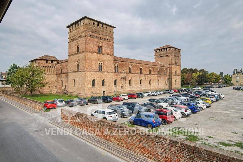 Bilocale piazza della Rinascente 22, Centro, Pandino — foto 44 di 56