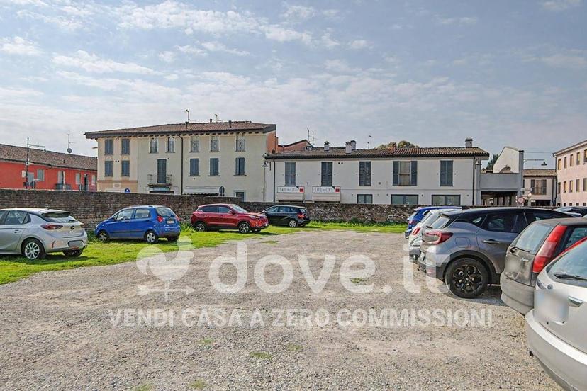 Bilocale piazza della Rinascente 22, Centro, Pandino — foto 10 di 56