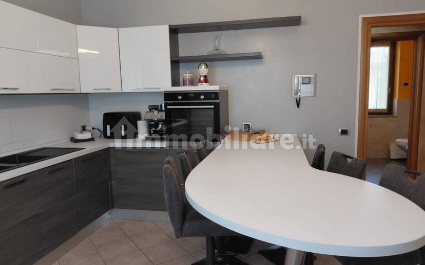 Villa bifamiliare, ottimo stato, 210 m², Centro, Fino Mornasco — foto 16 di 38