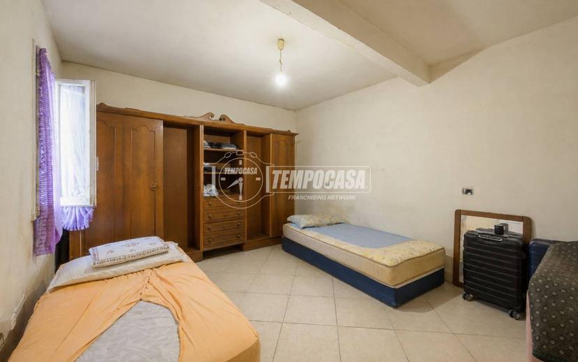 Trilocale via Botte 10, Correggio — foto 3 di 16