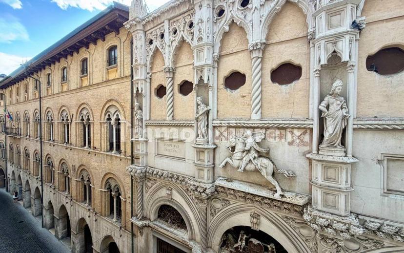 Trilocale via Bonda, Centro Storico, Ancona — foto 3 di 32