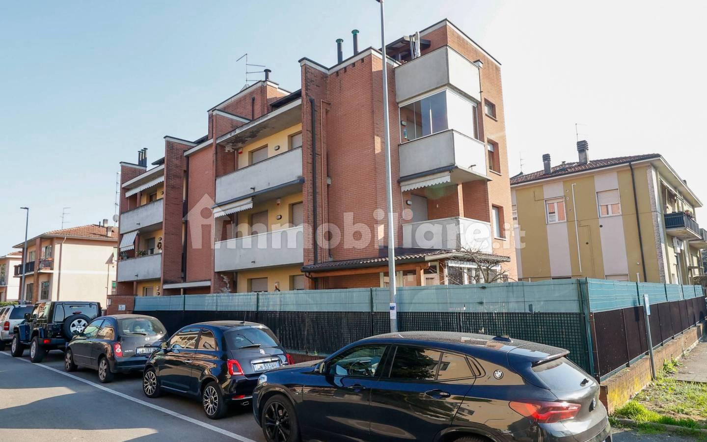 Quadrilocale via Bernardino Telesio 3, Montanara - Cinghio, Parma