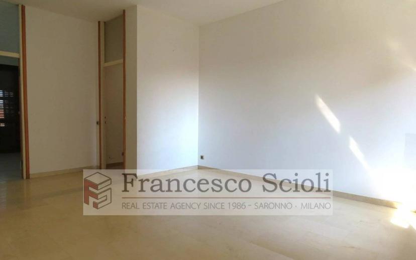 Trilocale via Carcano, 13, Saronno — foto 8 di 10