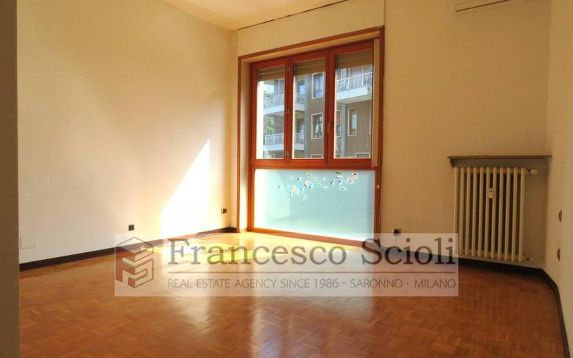 Trilocale via Carcano, 13, Saronno — foto 4 di 10