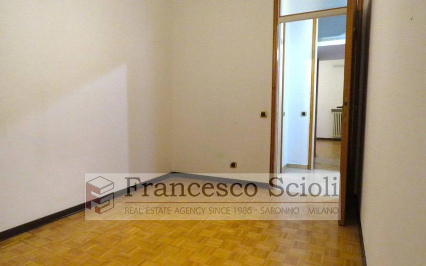 Trilocale via Carcano, 13, Saronno — foto 5 di 10