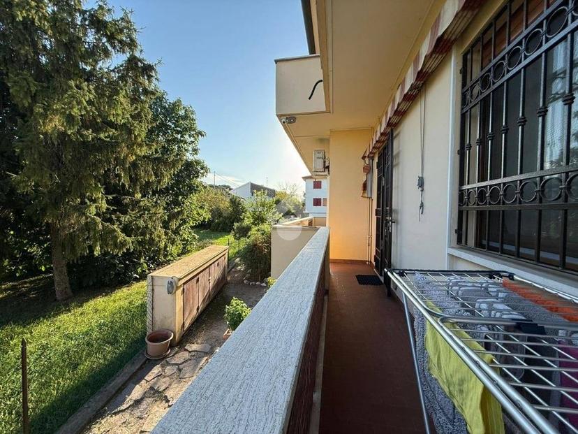 Trilocale via Gaspare Locatelli 20, Commenda, San Bortolo, Rovigo — foto 7 di 24