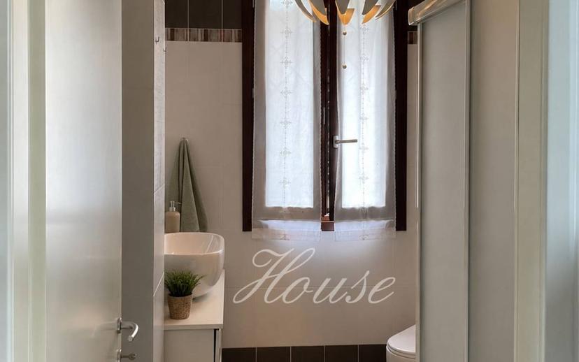 Villa bifamiliare, buono stato, 182 m², Quattro Castella — foto 10 di 21