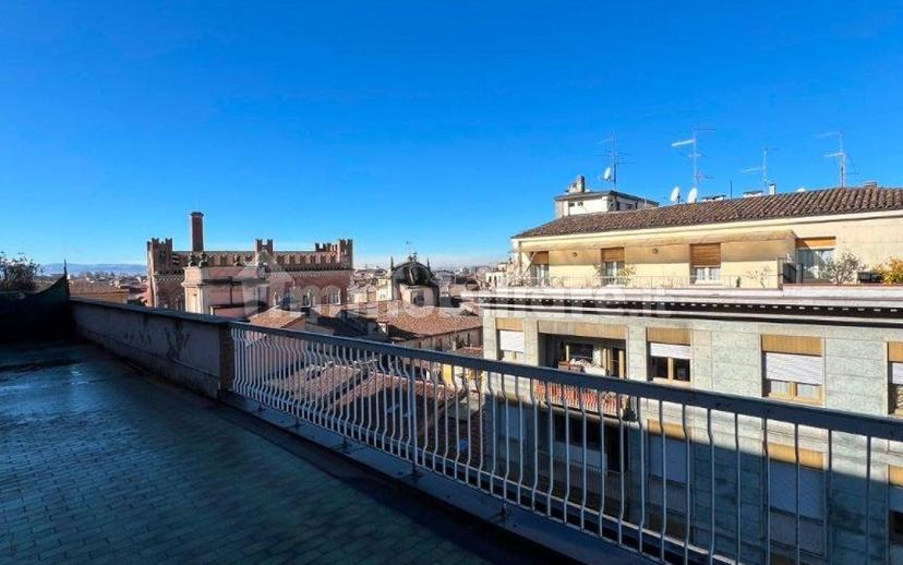 Appartamento da ristrutturare, sesto piano, Centro Storico, Piacenza — foto 10 di 13