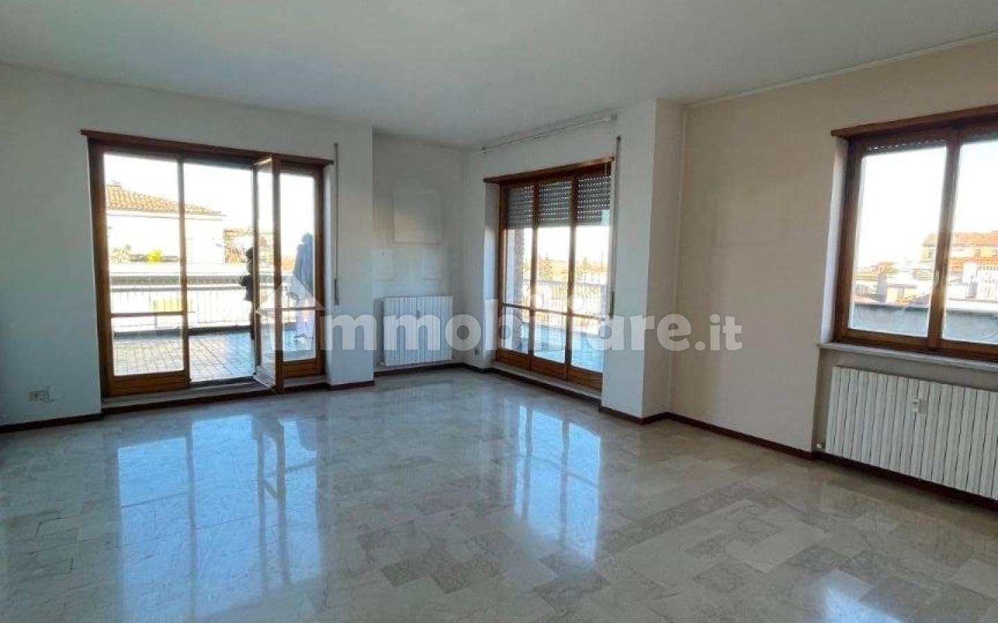 Appartamento da ristrutturare, sesto piano, Centro Storico, Piacenza