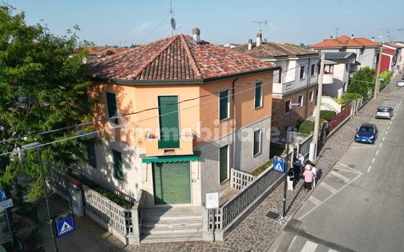 Villa unifamiliare via Giuseppe Garibaldi 131, Centro, Canneto sull'Oglio — foto 16 di 23