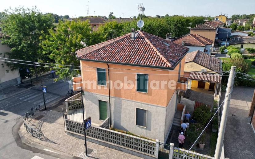 Villa unifamiliare via Giuseppe Garibaldi 131, Centro, Canneto sull'Oglio — foto 10 di 23