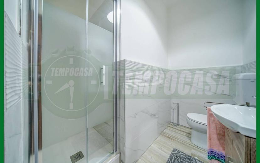 Trilocale piazzale europa, Centro, Gallarate — foto 5 di 25