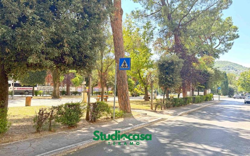 Quadrilocale viale Giuseppe Mazzini, Centro, Teramo — foto 8 di 8
