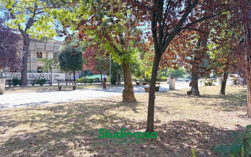 Quadrilocale viale Giuseppe Mazzini, Centro, Teramo — foto 2 di 8