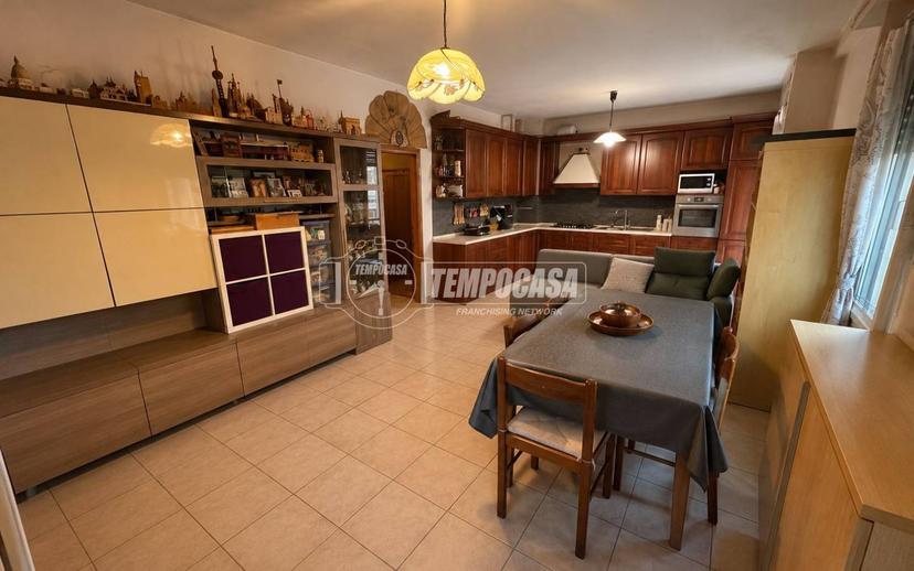 Quadrilocale via LUINI 40, Centro, Lomazzo — foto 10 di 12