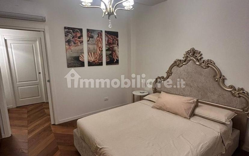 Trilocale via Luigi Carlo Farini, Centro Storico, Modena — foto 2 di 15