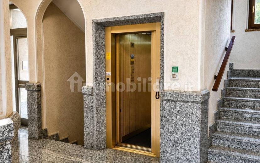 Trilocale via Salvo D'Acquisto 6, Centro, Agrate Brianza — foto 5 di 34