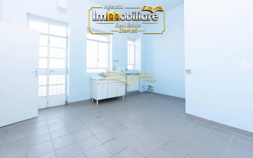 Appartamento via Carlo Camurati, Centro, Valenza — foto 10 di 21