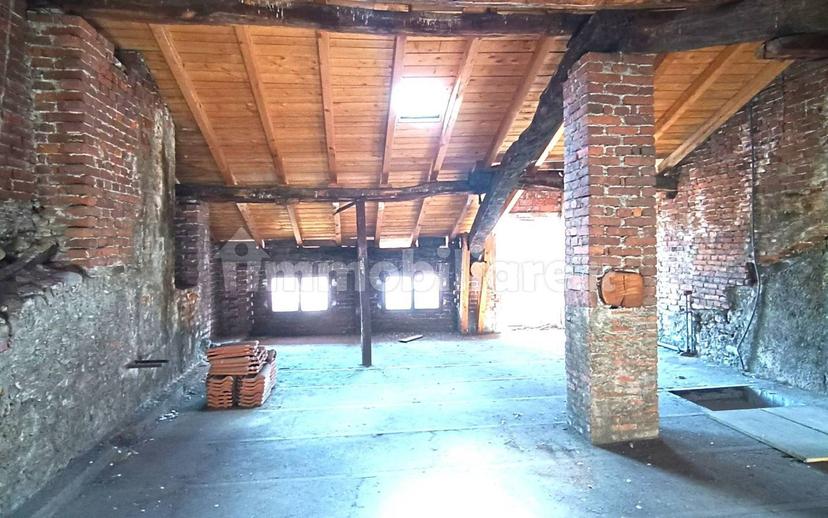 Terratetto unifamiliare 216 m², buono stato, Centro, Borgomanero — foto 2 di 12