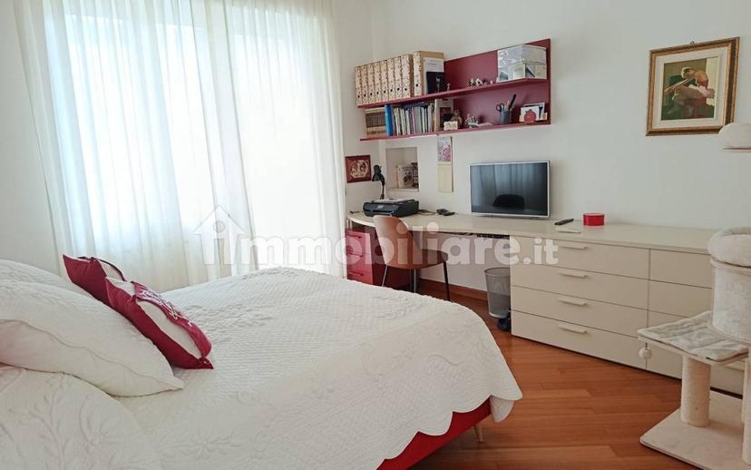 Trilocale via Alessandro Manzoni 12, Sant'Agostino, Como — foto 11 di 18