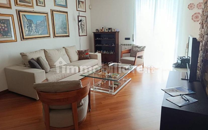 Trilocale via Alessandro Manzoni 12, Sant'Agostino, Como — foto 7 di 18