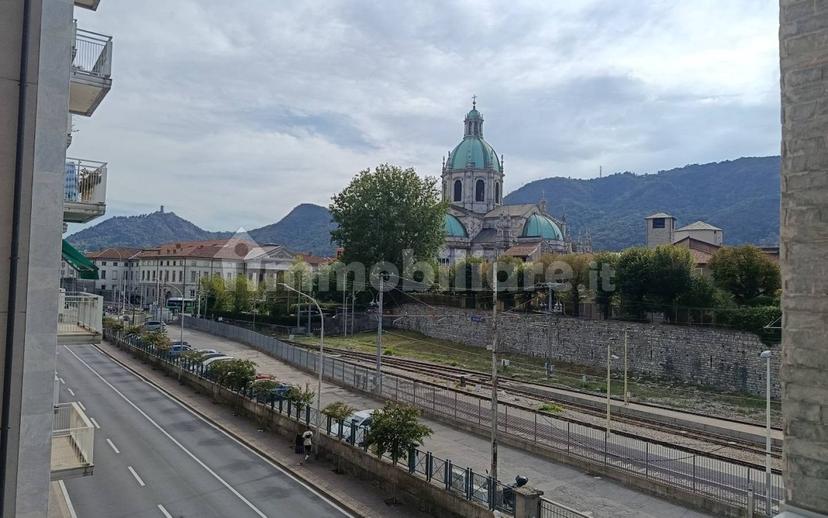 Trilocale via Alessandro Manzoni 12, Sant'Agostino, Como — foto 5 di 18