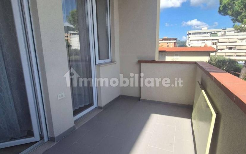 Trilocale ottimo stato, secondo piano, Centro, Massa — foto 17 di 35