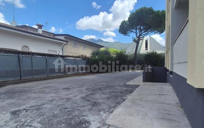 Trilocale ottimo stato, secondo piano, Centro, Massa — foto 9 di 35