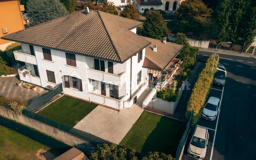 Villa bifamiliare via Martiri della Cagnola, Centro, Montanaso Lombardo — foto 28 di 33