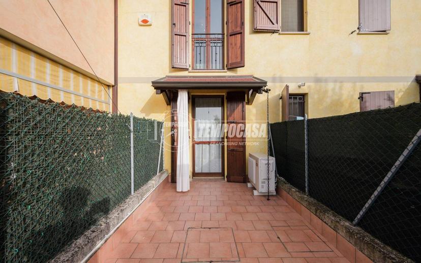 Trilocale via Chinnici 6, Centro, Correggio — foto 24 di 36
