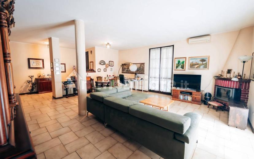 Villa bifamiliare via Martiri della Cagnola, Centro, Montanaso Lombardo — foto 22 di 33
