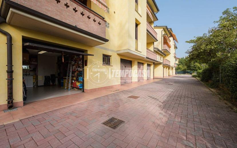 Trilocale via Chinnici 6, Centro, Correggio — foto 20 di 36