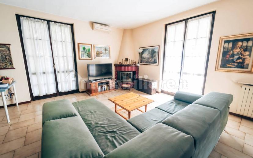 Villa bifamiliare via Martiri della Cagnola, Centro, Montanaso Lombardo — foto 16 di 33