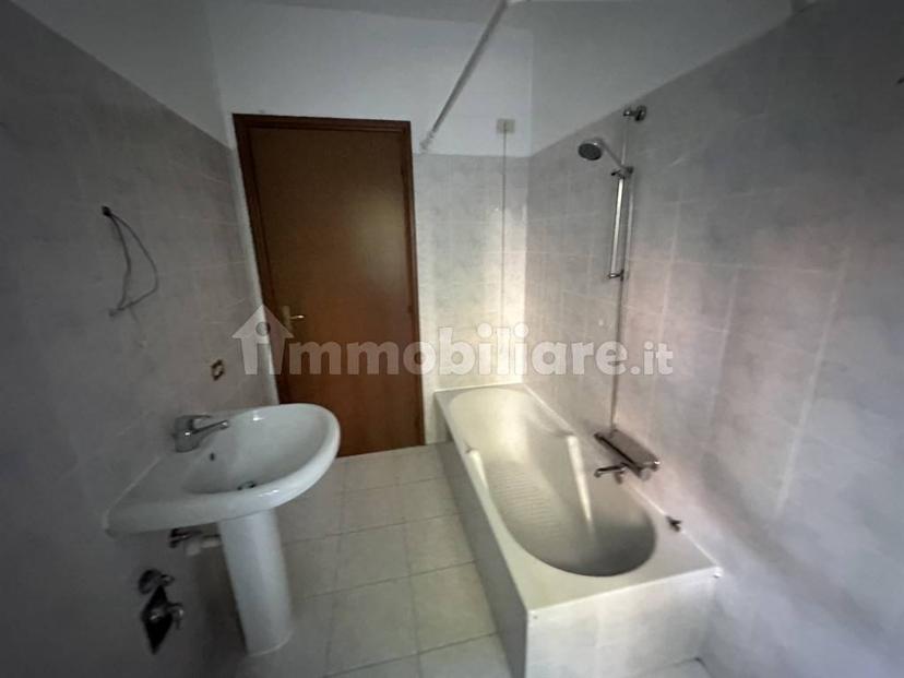 Bilocale via tonio da belledo, Belledo, Lecco — foto 12 di 20